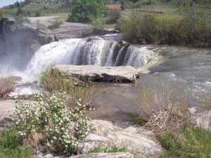 15 Lundbreck Falls (2)